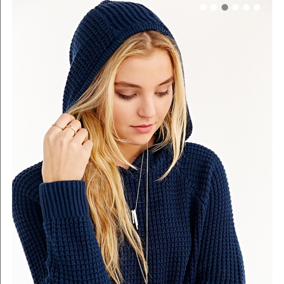 Side Slit Hooded Pullover - Picture 3 of 4