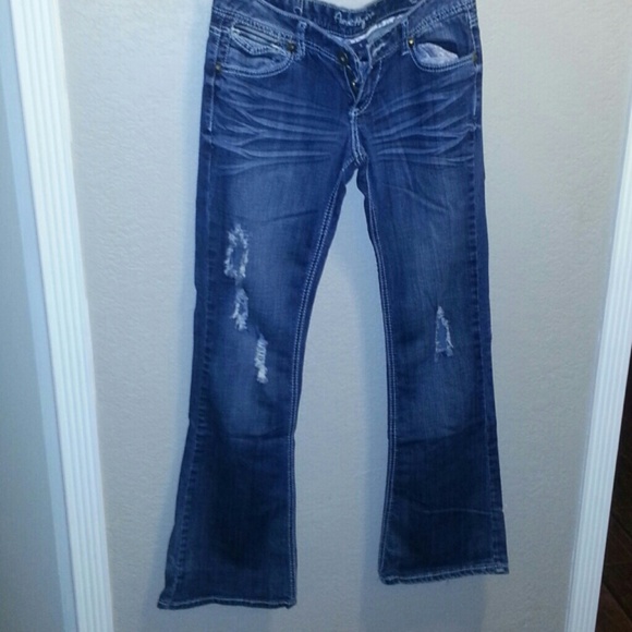 Destroyed Denim - Picture 2 of 4