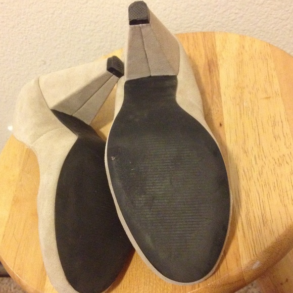 Real leather tan shoes, size 7 1/2 but 8 - Picture 2 of 4