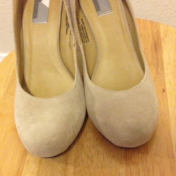 Real leather tan shoes, size 7 1/2 but 8 - Picture 4 of 4