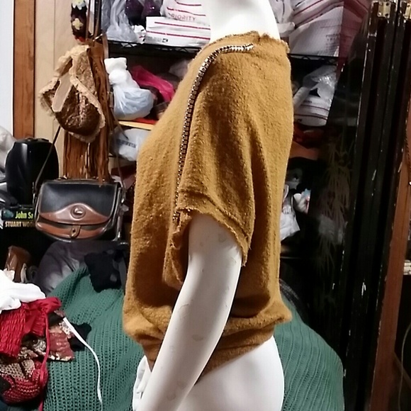 Cool top! - Picture 2 of 4