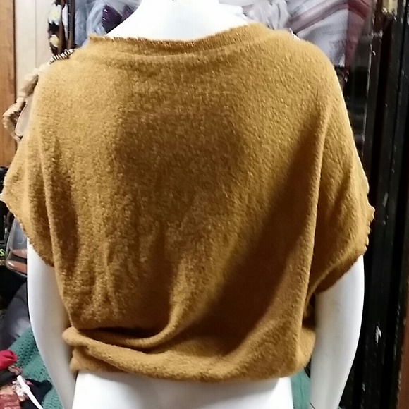 Cool top! - Picture 3 of 4