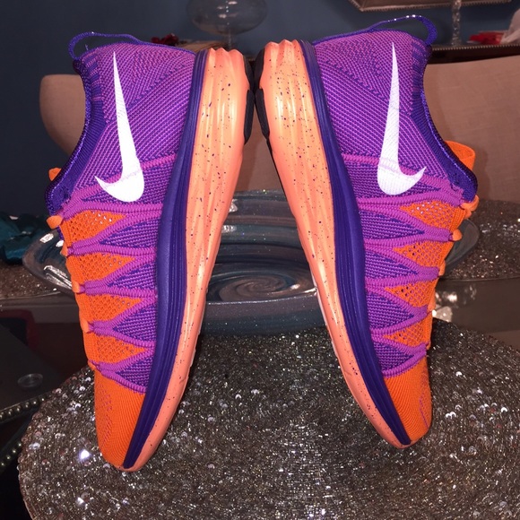 ❌❌SOLD❌❌Women's Nike Flyknit Lunar - Picture 2 of 3