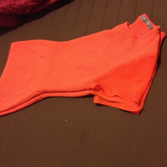 So soft and beautiful material red top - Picture 4 of 4