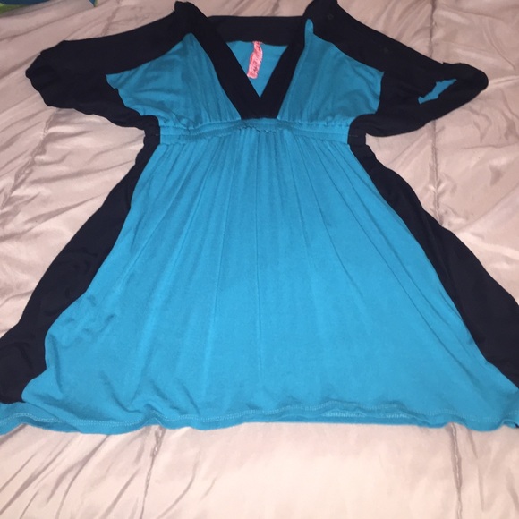 Eight Sixty deep turquoise and black top