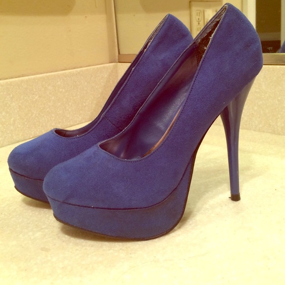 🚫SOLD ON MERCARI🚫Royal blue suade platform heels