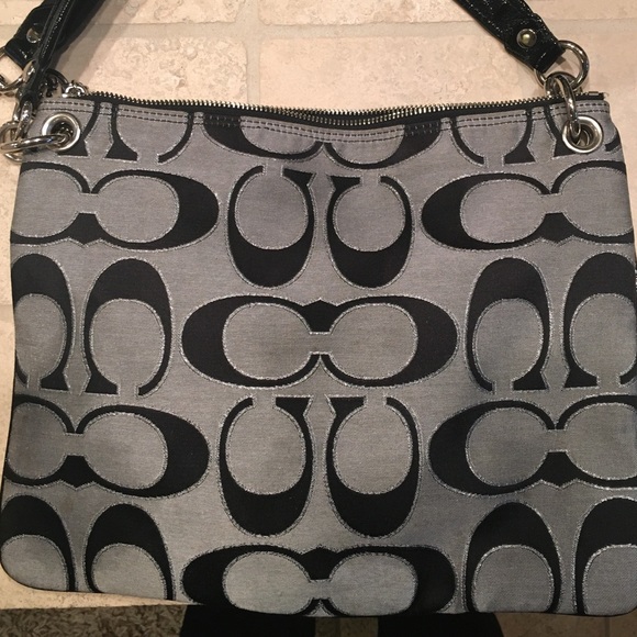 Authentic Coach Purse - Picture 3 of 4