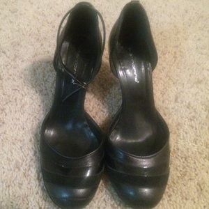 Black heels; perfect for a night out