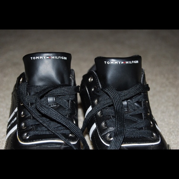 Tommy Hilfiger sneakers 🎀