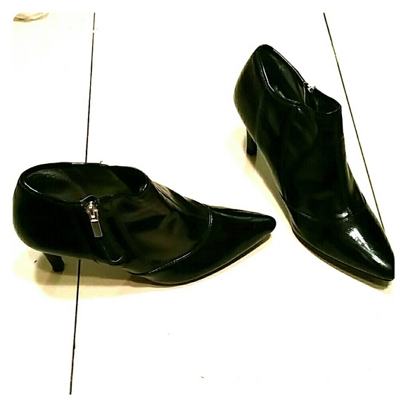 Black Nicole booties - sz. 8.5
