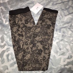 NWT Material Girl Lace Print Leggings