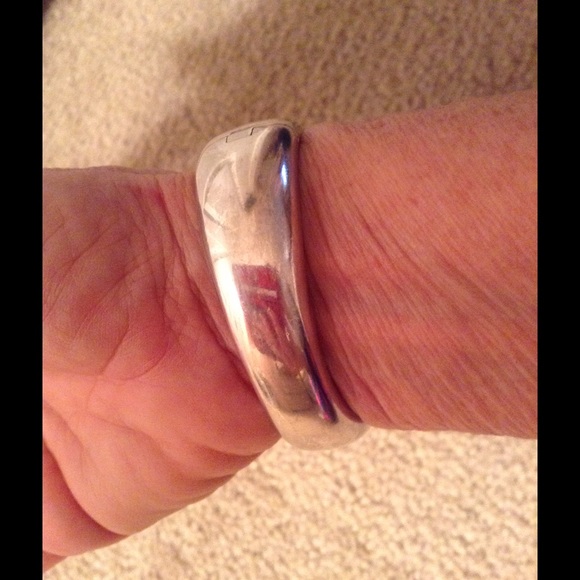 Beautiful Sterling  Ti Sento bracelet. RED ❤️today - Picture 3 of 3