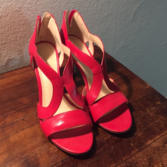 Nine west fire red sandal