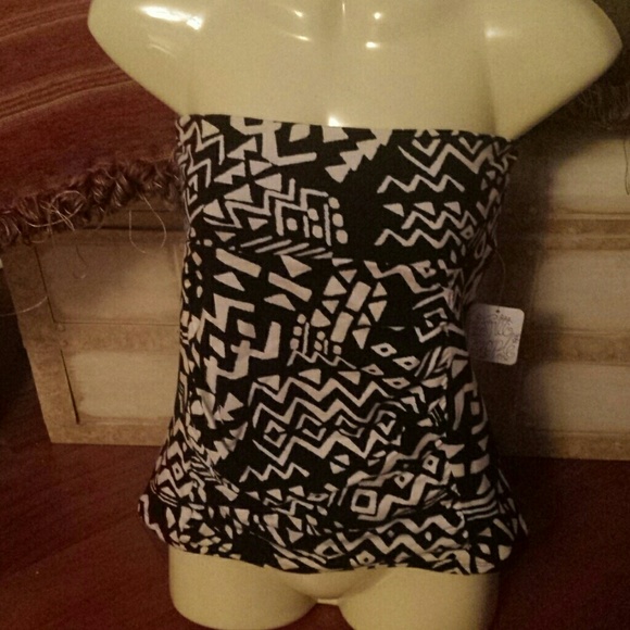 FREE PEOPLE TUBE STYLE STRAPLESS TOP NWT