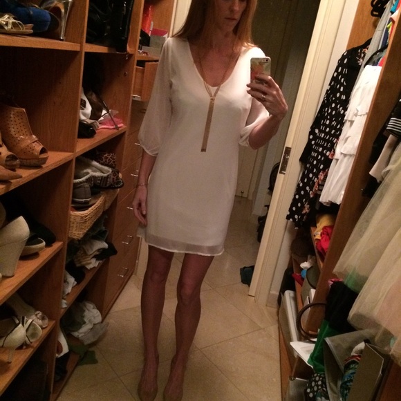 Fully lined 3/4 sleeve white chiffon dress NWOT - Picture 2 of 2