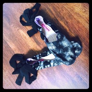 Metallic zebra prints ballerina flats