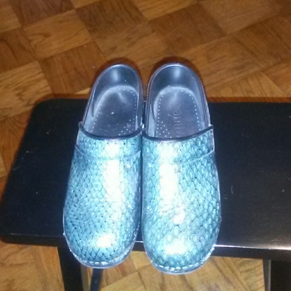 Blue sanita with croc print
