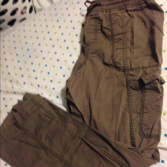 Old navy olive cargo pants
