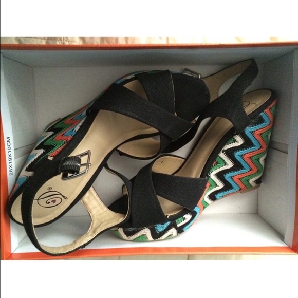 cute wedges. - Picture 1 of 1