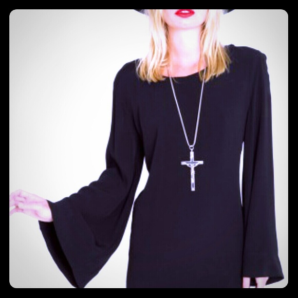 Stylestalker runaways dress in black size 6