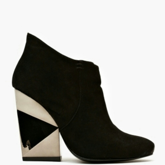 Black Kemp ankle boot gunmetal archetectual Heel 7 - Picture 1 of 2