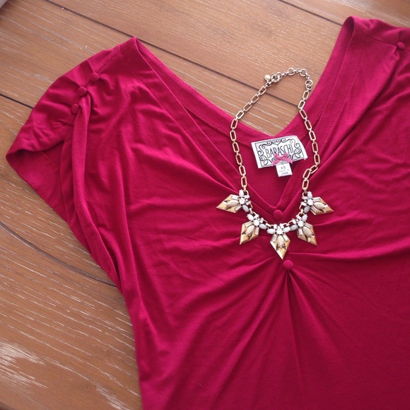 Anthropologie red v neck top with button detail - Picture 1 of 4