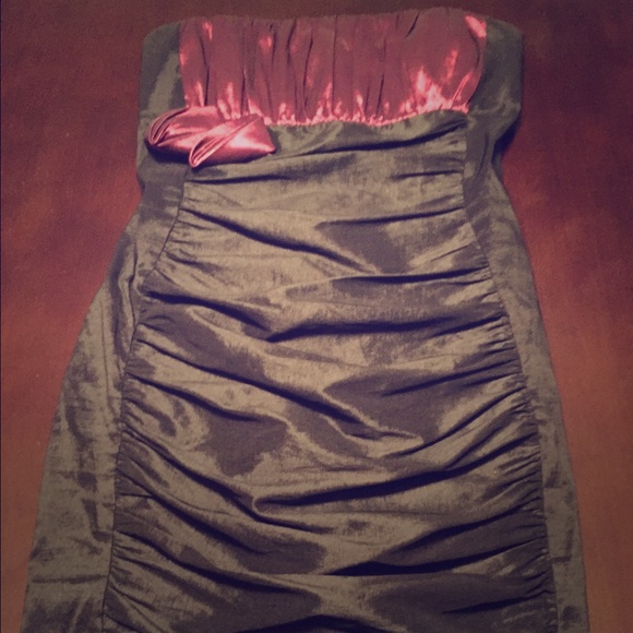 Cute cocktail dress only worn once