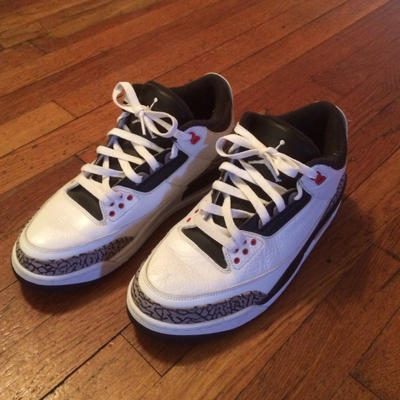 Nike Air Jordan infrared white a black red accent