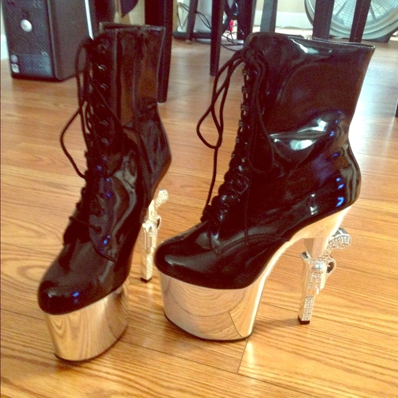 pleaser gun heels