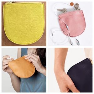 Baggu small leather pouch in lemon