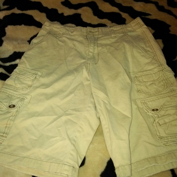 Mens size 30 Plugg cargo shorts