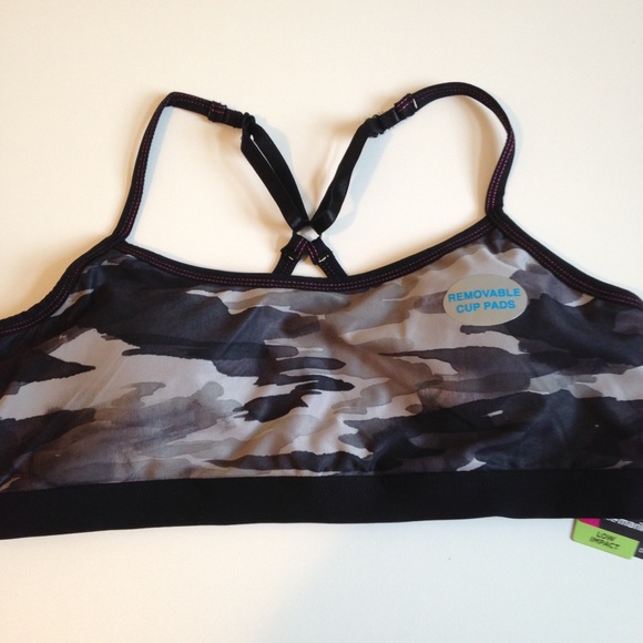 Marika sports bra