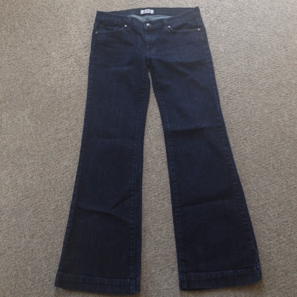 Express DPD boot cut dark wash jeans, size 31