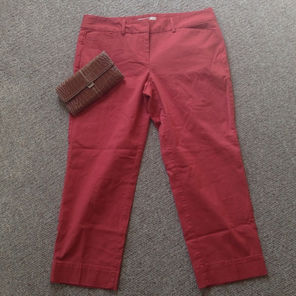 Ann Taylor Loft coral/melon cotton capri size 8