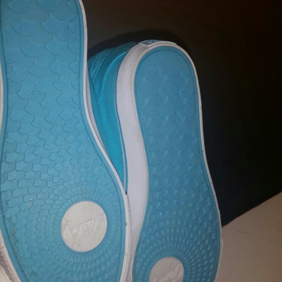 Shoes - Picture 2 of 2