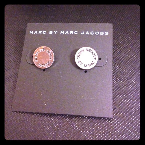Marc Jacob earring in pewter color