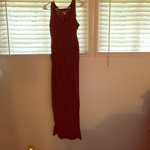 Maternity maxi dress