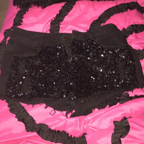Forever 21 Black denim shorts