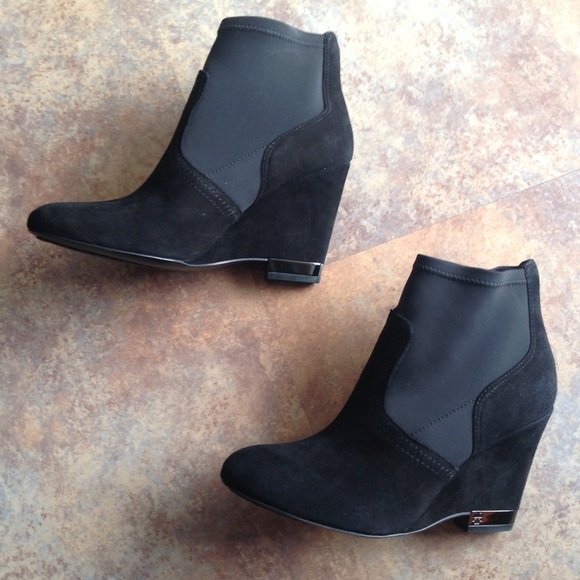 SOLD NEW TORY BURCH BRENDA black wedge suede boots - Picture 2 of 4