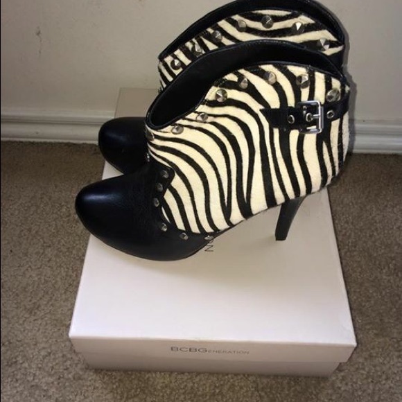 Bcbg ankle booties! Never worn, zebra print! - Picture 2 of 3