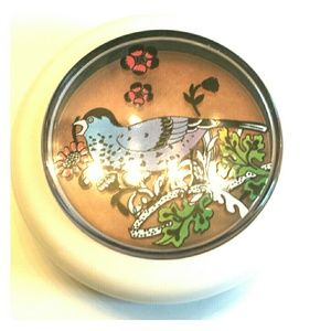 Mac L.E Blush in Prim & Proper Satin