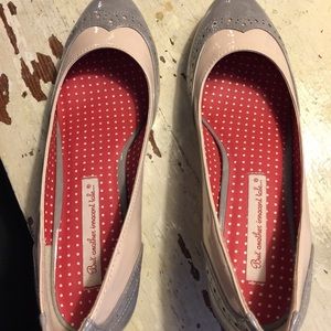 Never worn, size 8, and adorable!!