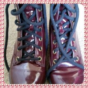 Lace-up boots