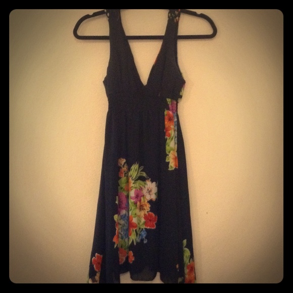 Dress - Picture 1 of 2