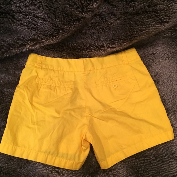 🎀Bundled🎀 JCrew 3" Chino Shorts in Yellow - Picture 3 of 4