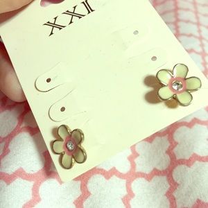 🌟sold🌟 Flower earrings