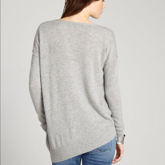 Grey long sleeve v neck thin sweater