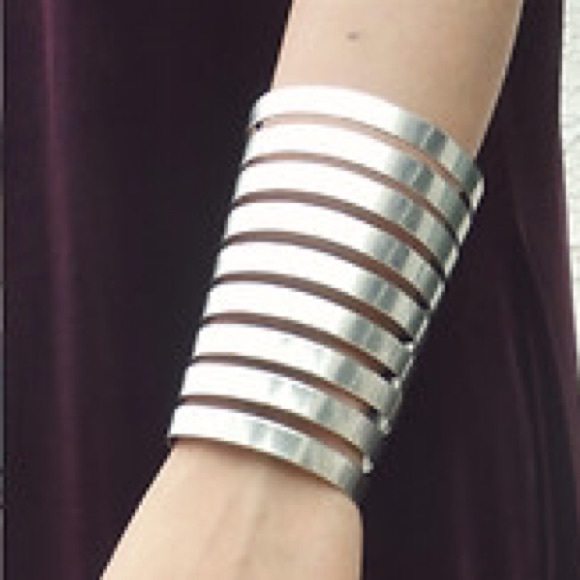 Forever 21 Jewelry - ❌SOLD❌ Silver Cuff Bracelet
