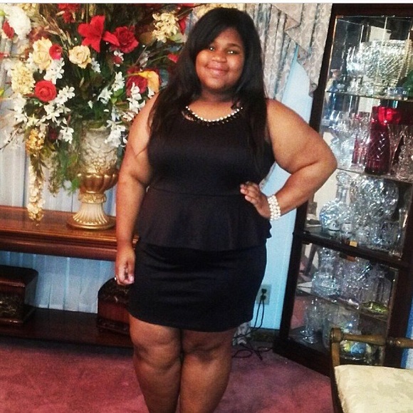 3x black dress