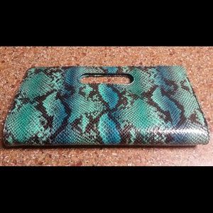 Express snake Print Clutch